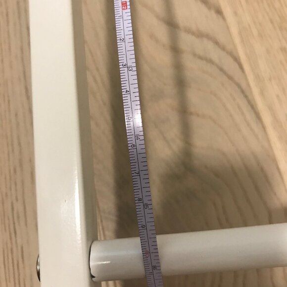 White metal towel ladder - New (Open box) - Picture 13 of 13